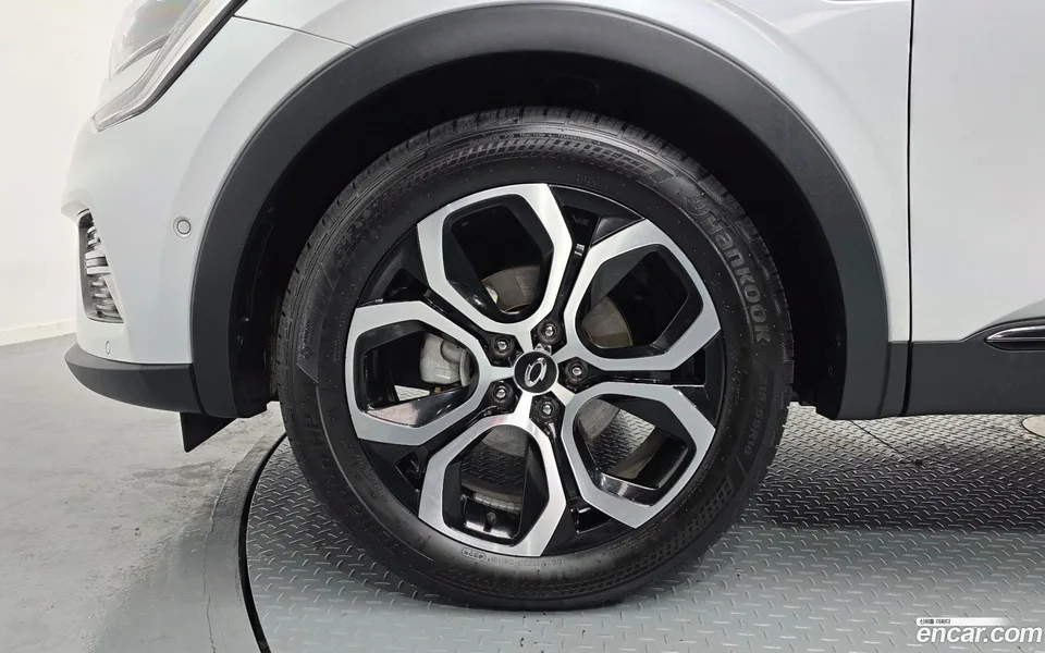 Renault Samsung XM3 (Arkana) 1.3 TCe RE 2023 — миниатюра 2