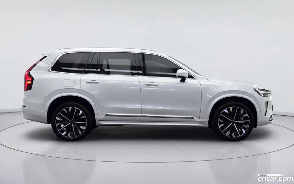 Volvo XC90 B6 2025 — миниатюра 3