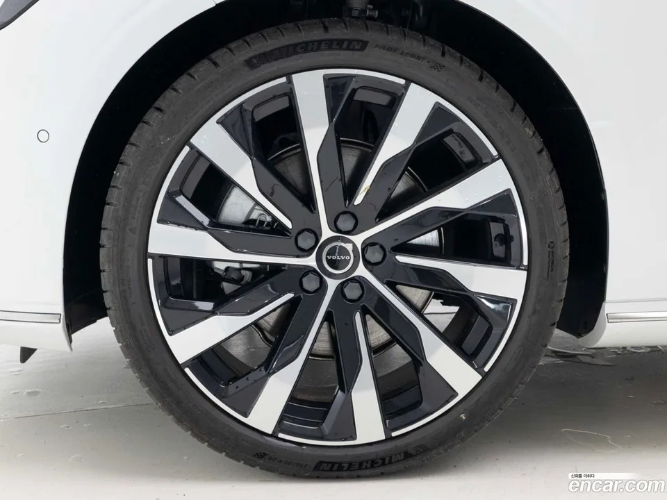 Volvo S90 B5 2025 — миниатюра 5