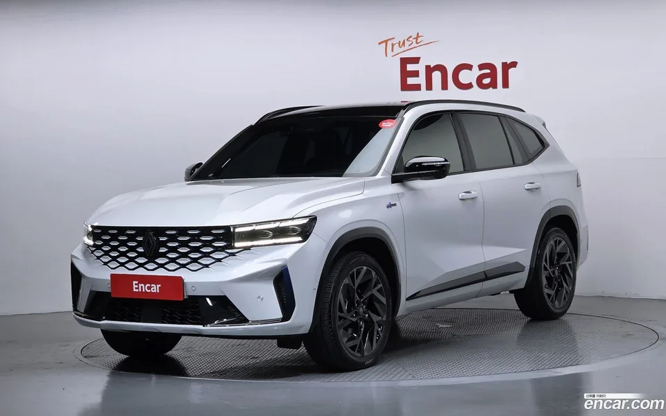 Renault Samsung Grand Koleos 1.5 E-TECH 2WD 2025 — фото 1, купить с доставкой в Москву