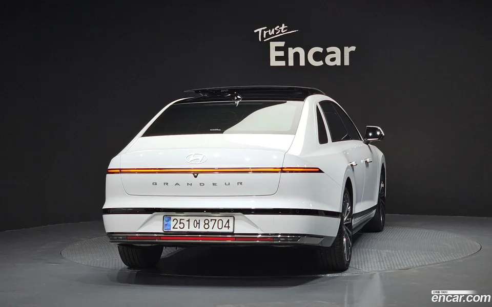 Hyundai Grandeur Hybrid 2024 — миниатюра 4