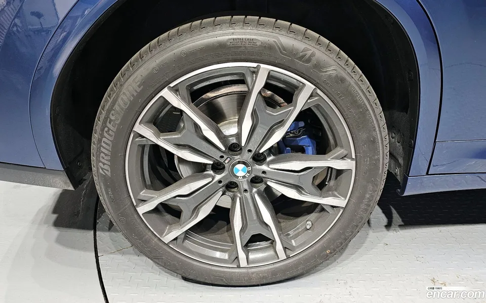 BMW X4 xDrive20d M 2025 — миниатюра 2