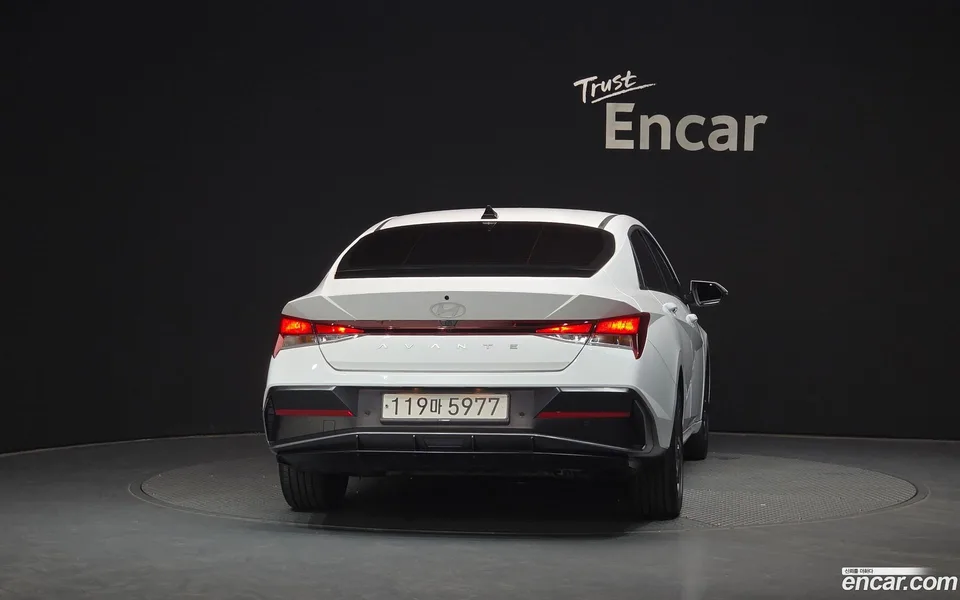 Hyundai Avante CN7 Hybrid 2025 — миниатюра 4