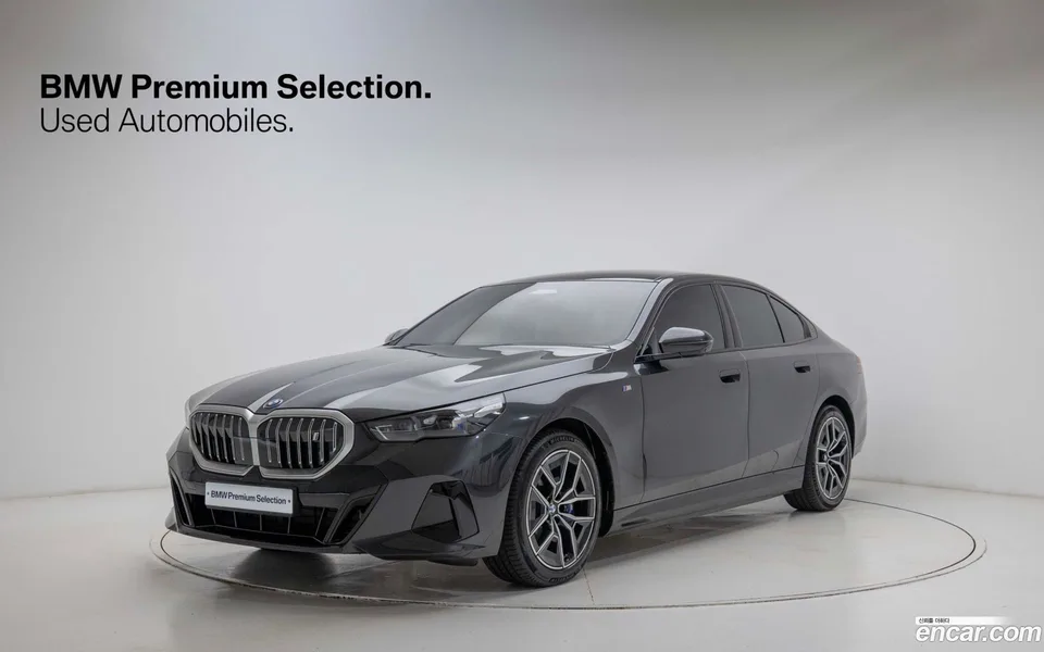BMW i5 xDrive 40 M 2025 — фото 1, купить с доставкой в Москву
