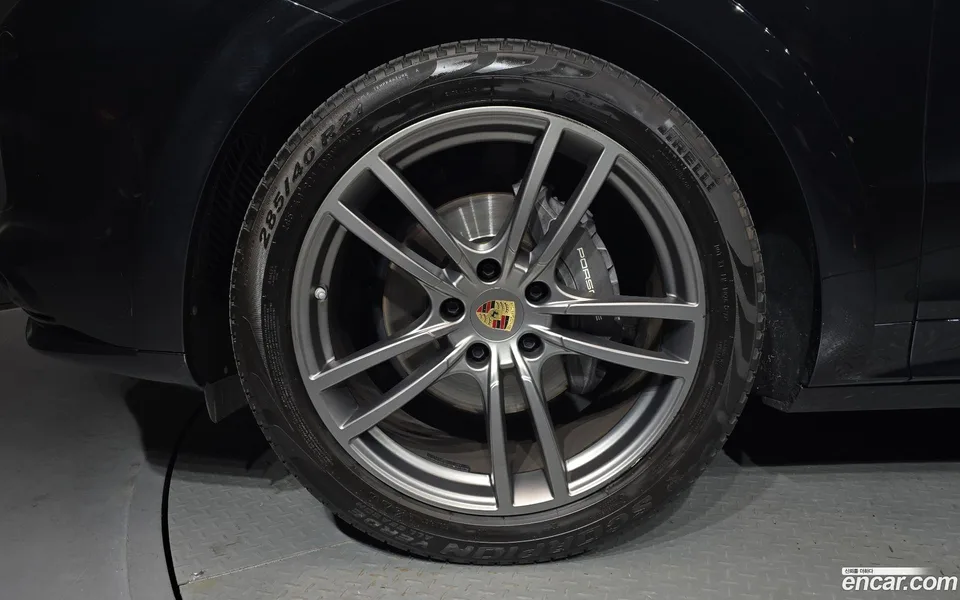 Porsche Cayenne 3.0 2023 — миниатюра 2