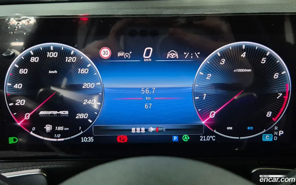 Mercedes-Benz GLB-Class AMG GLB35 4MATIC 2025 — миниатюра 5