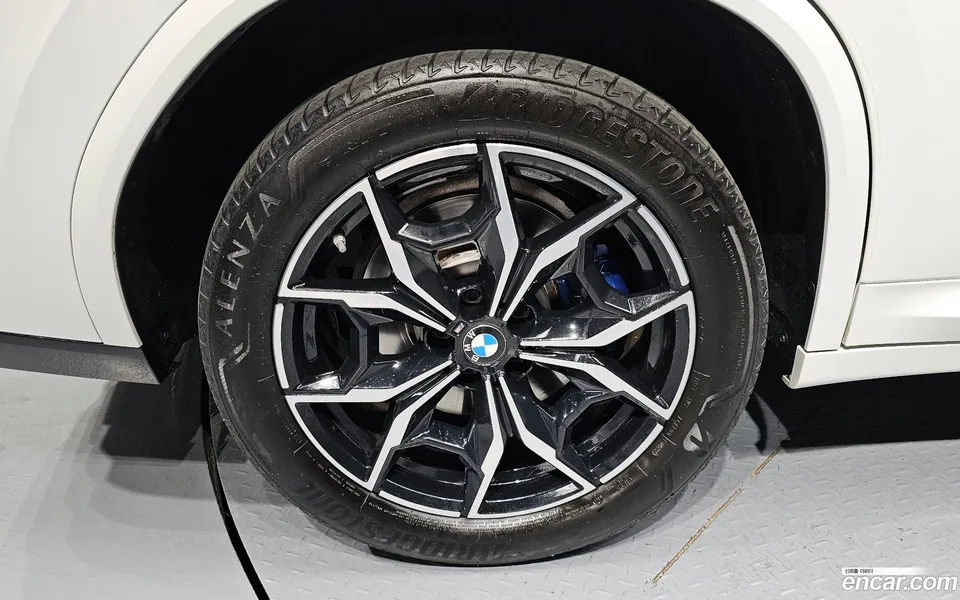 BMW X4 xDrive20i M 2022 — миниатюра 5