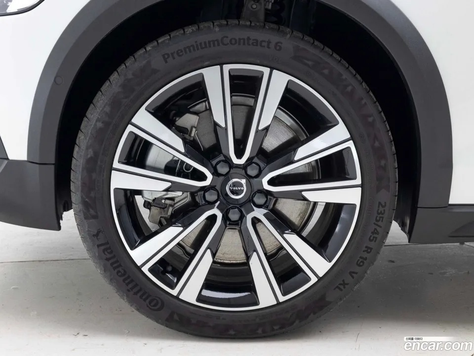 Volvo V60 Cross Country B5 AWD 2026 — миниатюра 5