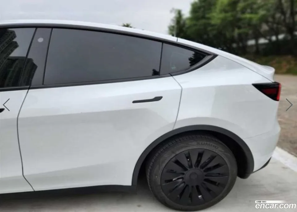 Tesla Model Y RWD 2024 — миниатюра 4