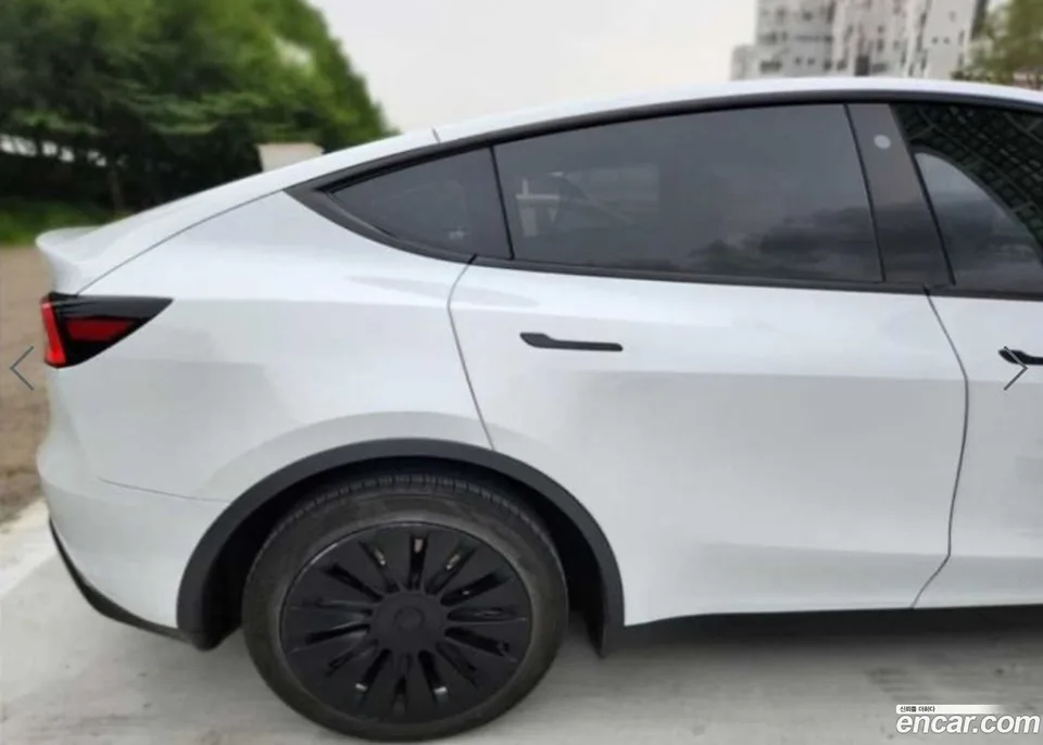 Tesla Model Y RWD 2024 — миниатюра 5
