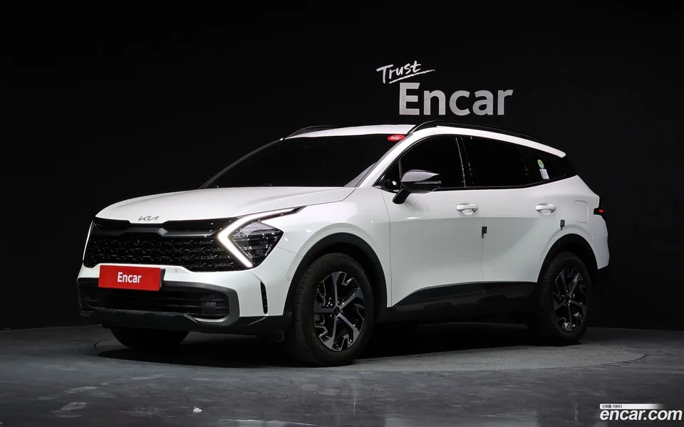 Kia Sportage Hybrid 2WD 2023 — фото 1, купить с доставкой в Москву