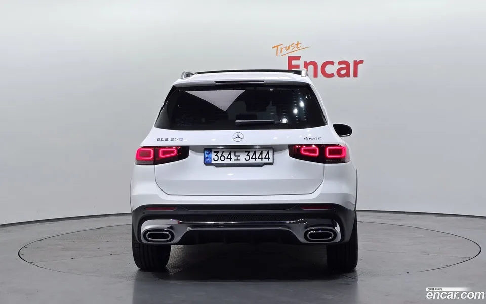 Mercedes-Benz GLB-Class GLB250 4MATIC 2023 — миниатюра 4
