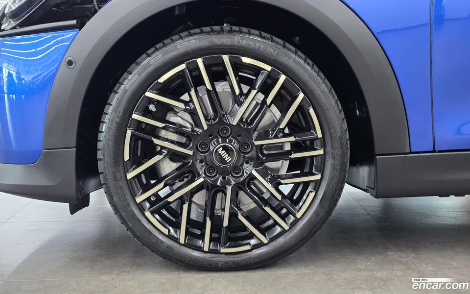 MINI Cooper S 5 2025 — миниатюра 2