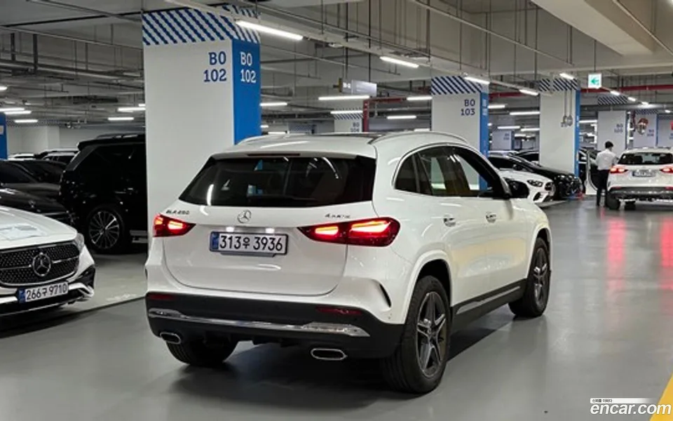 Mercedes-Benz GLA-Class GLA250 4MATIC 2025 — миниатюра 3