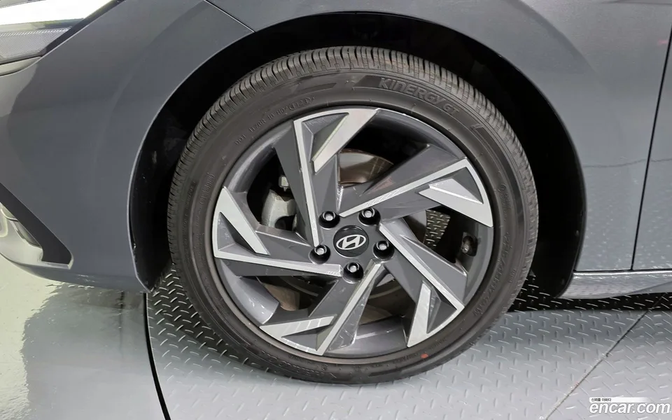 Hyundai Avante CN7 1.6 2024 — миниатюра 2