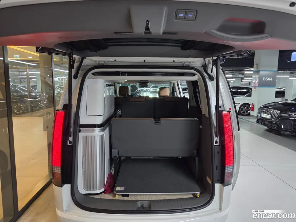 Hyundai Staria 4WD 2022 — миниатюра 2