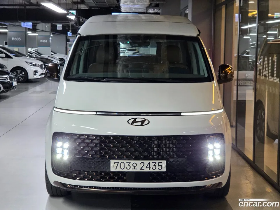 Hyundai Staria 4WD 2022 — миниатюра 4