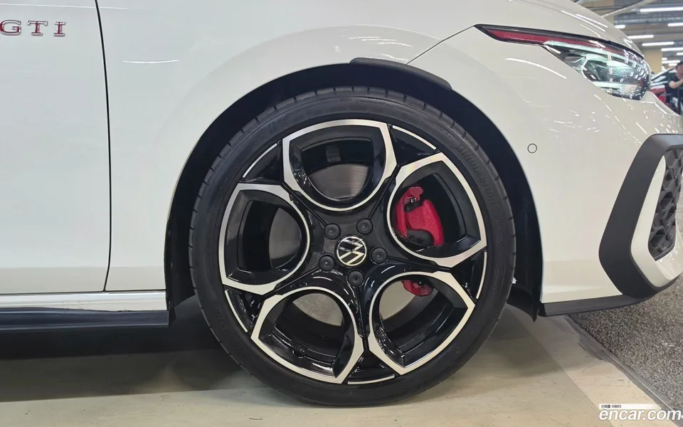 Volkswagen Golf 2.0 GTI 2025 — миниатюра 2