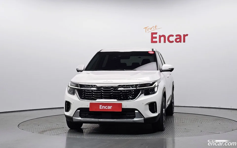 Kia Seltos 2.0 2WD 2023 — миниатюра 3