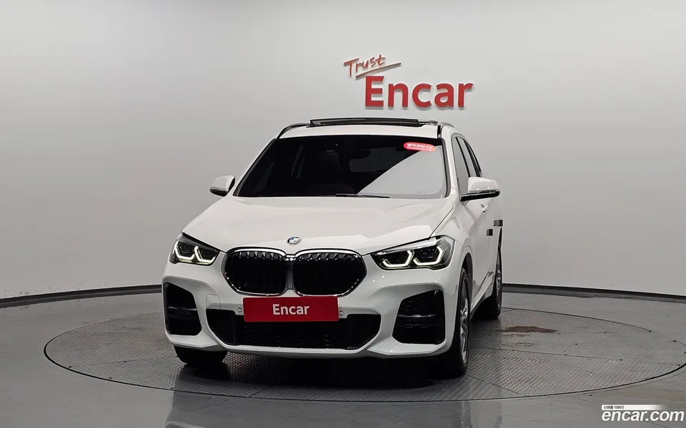 BMW X1 xDrive 20i M 2022 — миниатюра 3