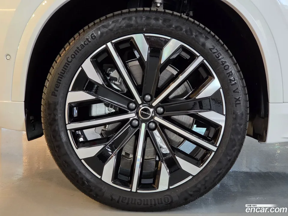 Volvo XC90 B6 2026 — миниатюра 2