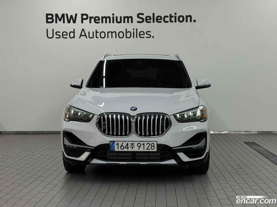 BMW X1 xDrive 20i xLine 2022 — миниатюра 3