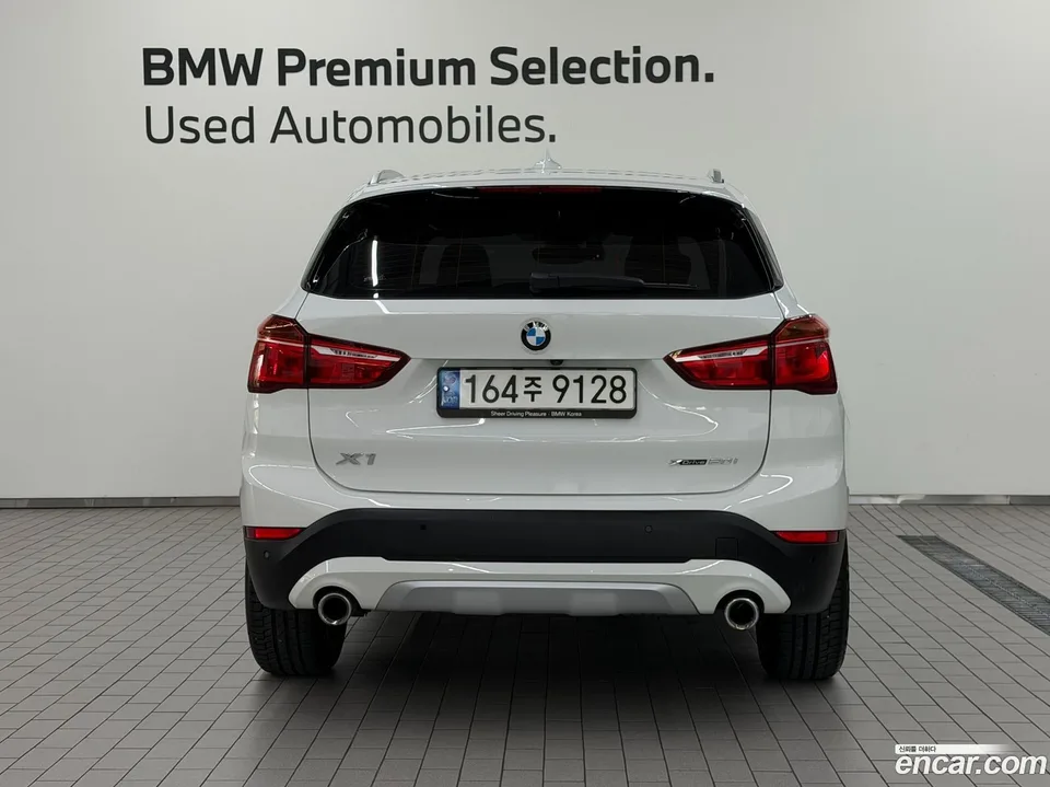 BMW X1 xDrive 20i xLine 2022 — миниатюра 4