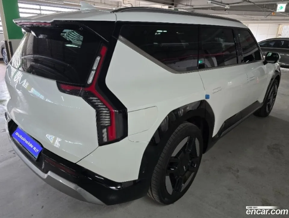 Kia EV9 4WD 2023 — миниатюра 3