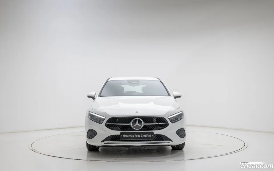 Mercedes-Benz A-Class A220 2025 — миниатюра 3