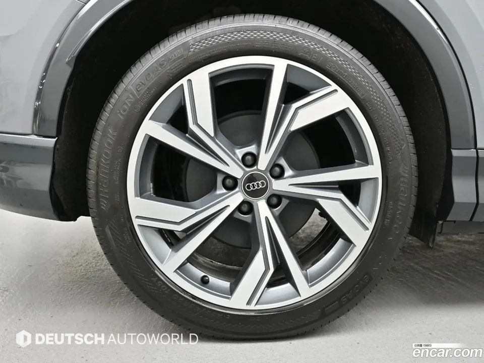 Audi Q4 e-tron 40 2023 — миниатюра 2