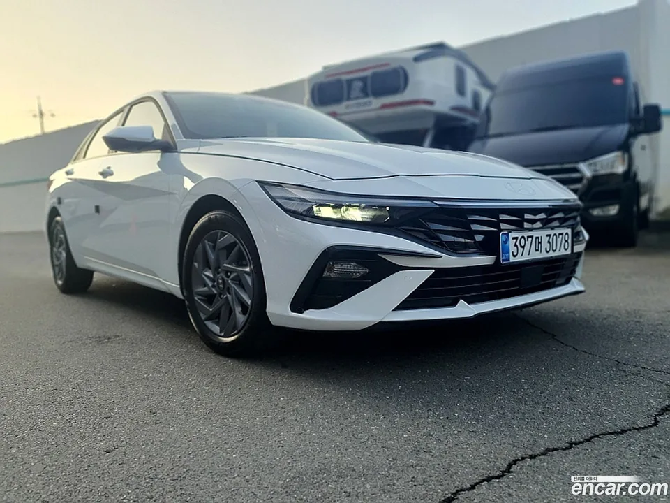Hyundai Avante CN7 1.6 2024 — миниатюра 3