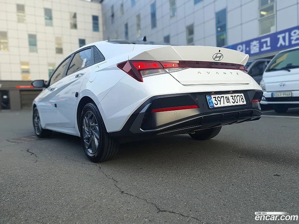 Hyundai Avante CN7 1.6 2024 — миниатюра 4