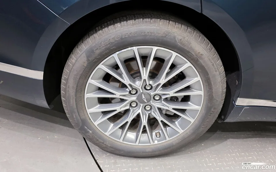 Genesis G80 2.5 2WD 2023 — миниатюра 5