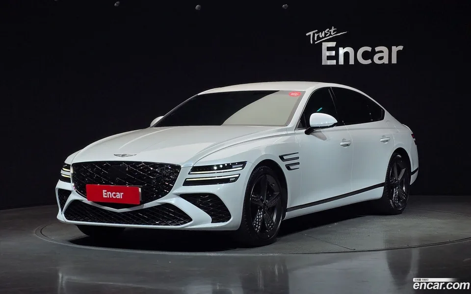 Genesis G80 2.5 2WD 2024 — фото 1, купить с доставкой в Москву