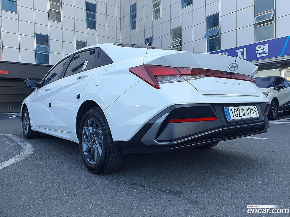Hyundai Avante CN7 1.6 2023 — миниатюра 3