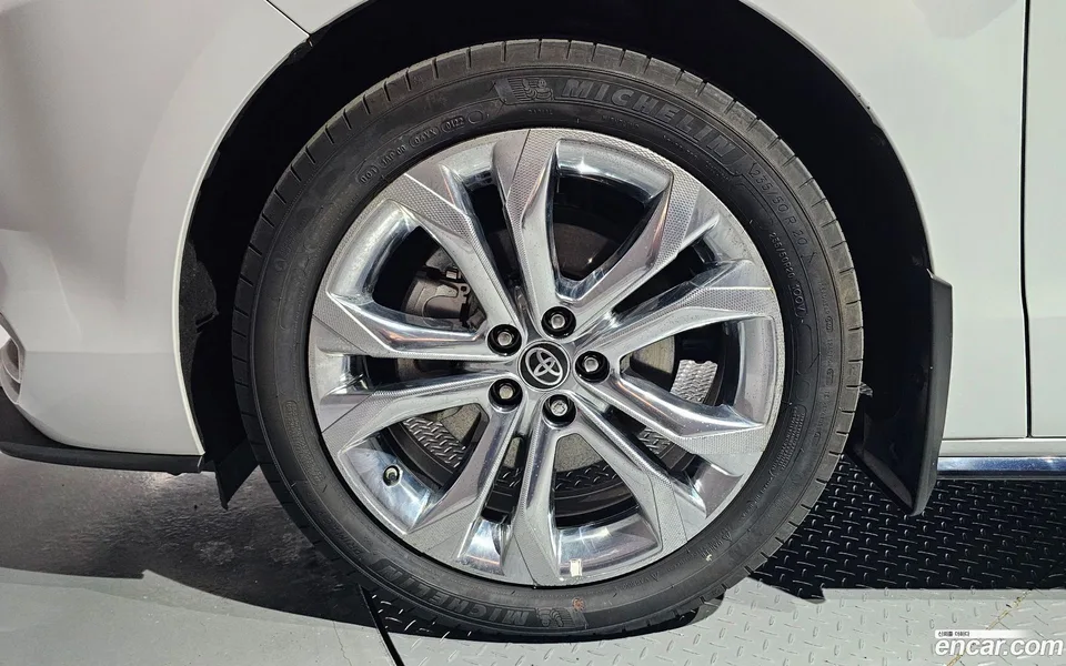 Toyota Sienna 2.5 2WD 2022 — миниатюра 5
