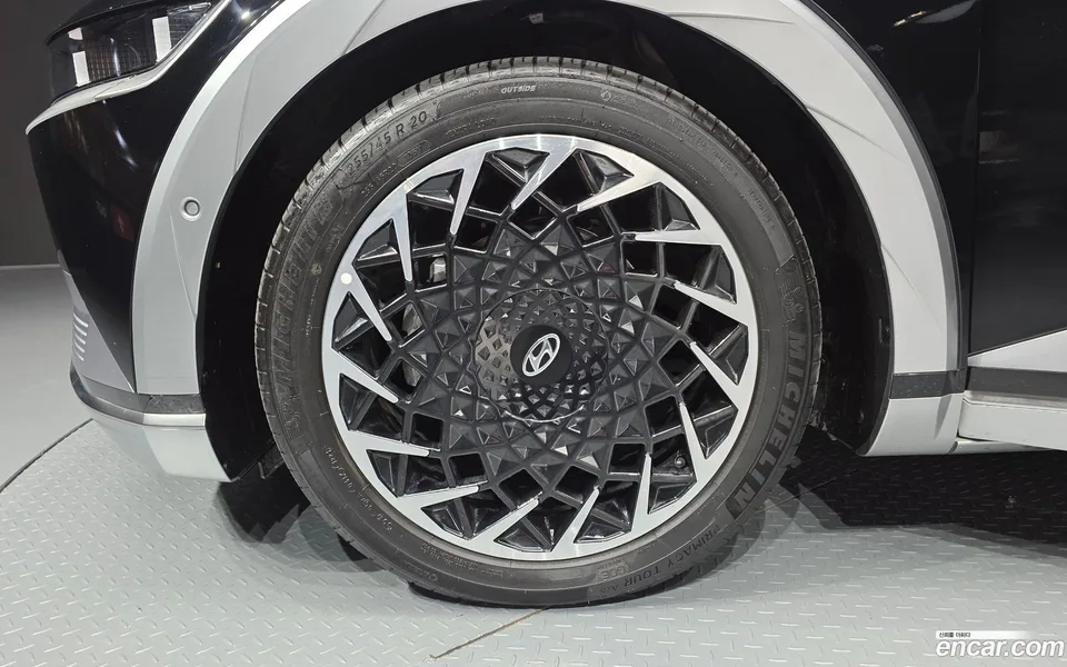 Hyundai Ioniq 5 AWD 2024 — миниатюра 2