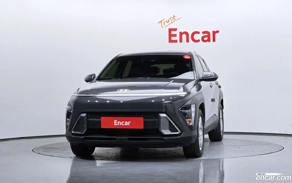 Hyundai Kona Hybrid 2023 — миниатюра 3