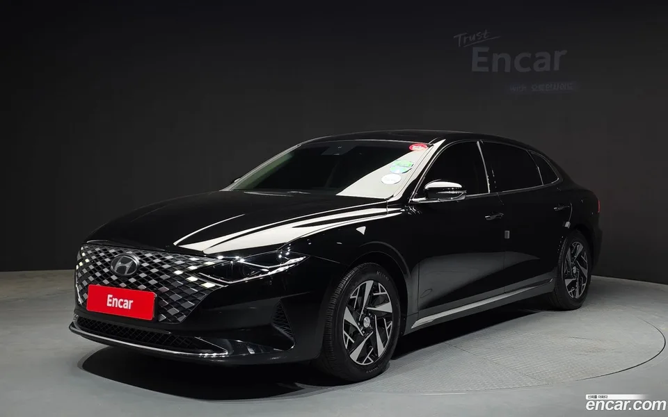 Hyundai Grandeur IG Hybrid 2022 — фото 1, купить с доставкой в Москву