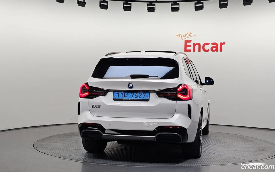 BMW iX3 M 2025 — миниатюра 4