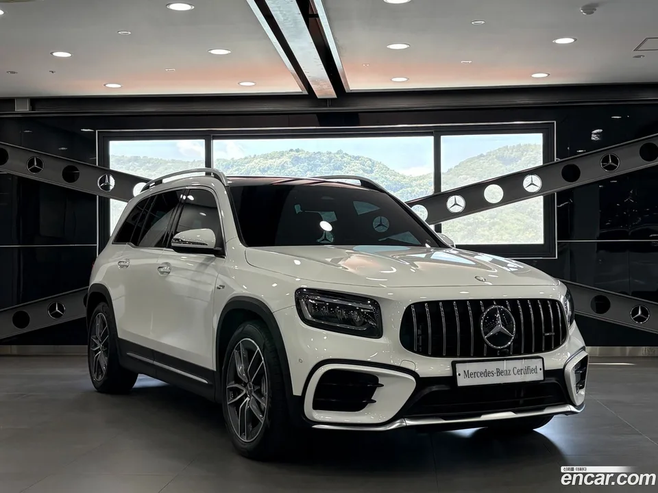 Mercedes-Benz GLB-Class AMG GLB35 4MATIC 2025 — миниатюра 3