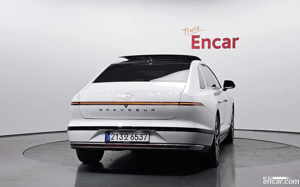 Hyundai Grandeur Hybrid 2023 — миниатюра 4