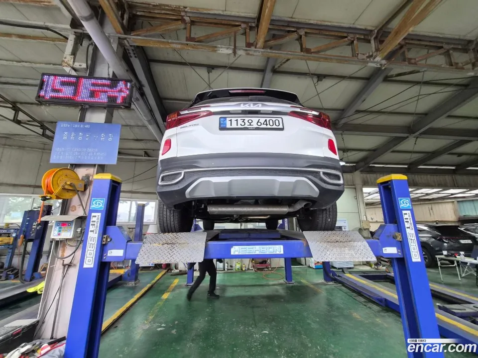 Kia Seltos 1.6 2WD 2022 — миниатюра 2