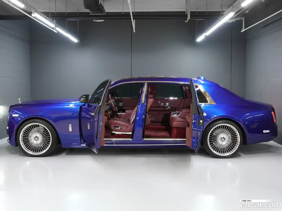 Rolls-Royce Phantom 6.7 EWB V12 2022 — миниатюра 3