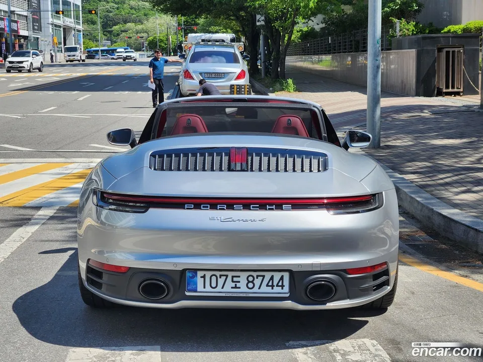 Porsche 911 (992) 4 2024 — миниатюра 4