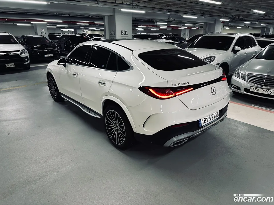 Mercedes-Benz GLC-Class GLC300 4MATIC 2024 — миниатюра 3