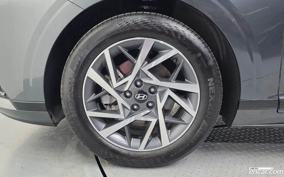 Hyundai Grandeur 2.5 2WD 2023 — миниатюра 2