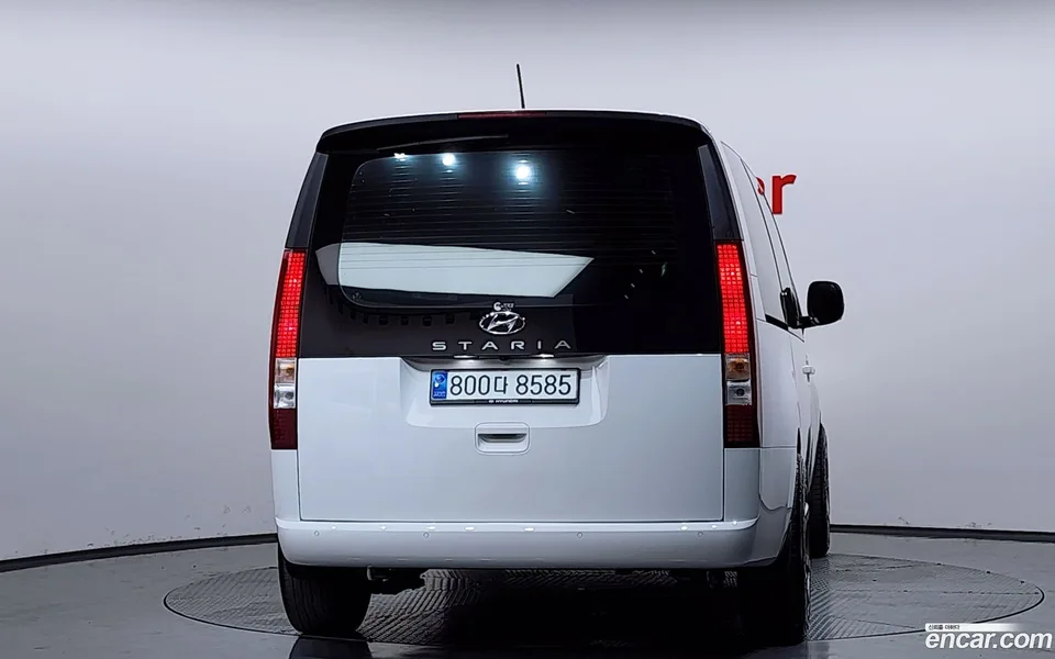 Hyundai Staria 5 2023 — миниатюра 4