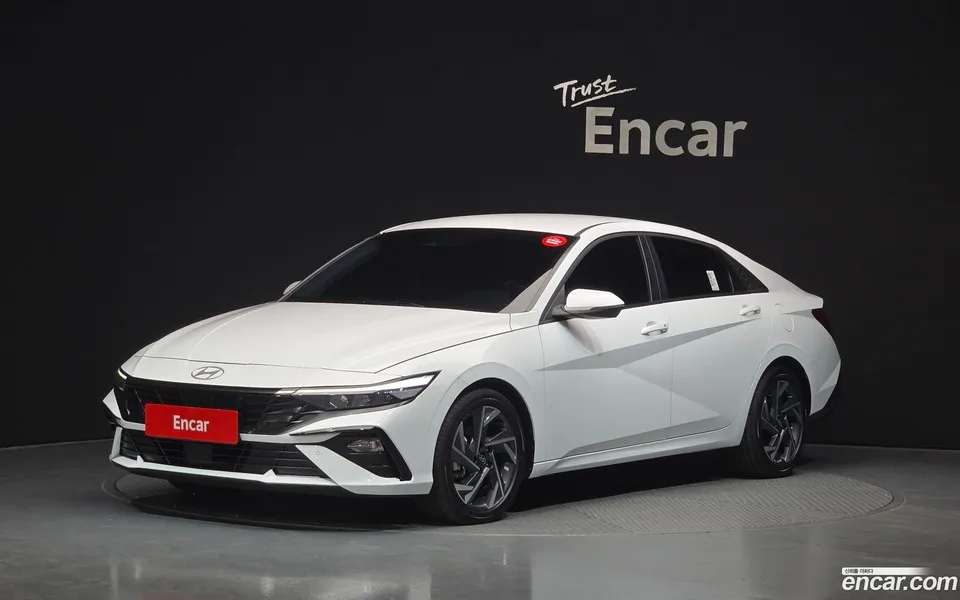 Hyundai Avante CN7 Hybrid 2025 — фото 1, купить с доставкой в Москву