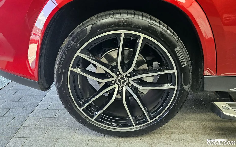 Mercedes-Benz GLS-Class GLS580 4MATIC 2023 — миниатюра 2